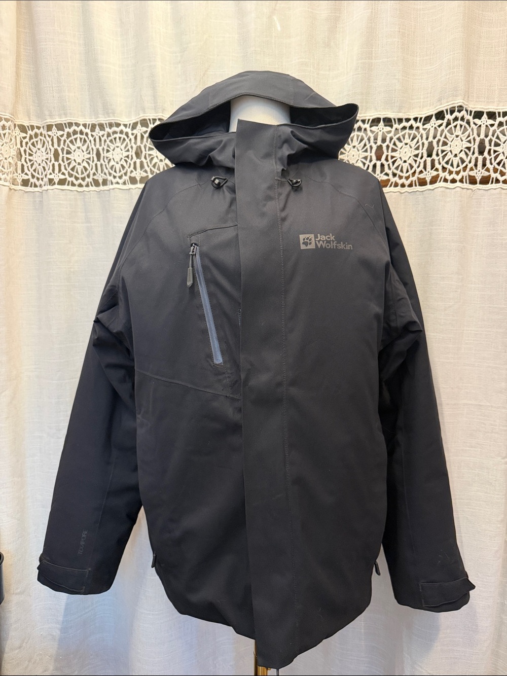 Jack Wolfskin Black Waterproof Hooded Outdoor Jacket